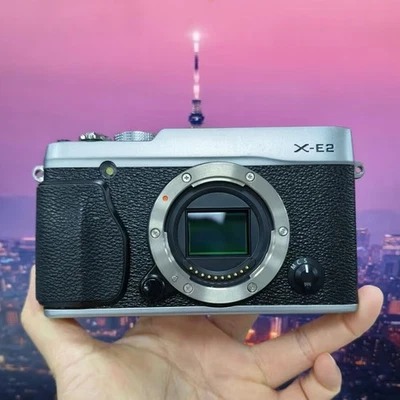 Fujifilm X-Serie X-E2 XE2 16.3-Megapixel Digitalkamera Gehäuse Silber -90 % NEU - Bild 1 von 4