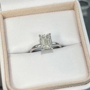 Impresionante anillo de compromiso de diamantes de corte esmeralda VVS1 de 5 ... - Imagen 1 de 7