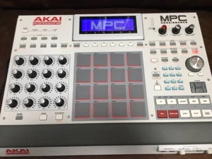AKAI MPC RENAISSANCE Samplers Sequencers Professional MIDI Controller - Picture 1 of 6