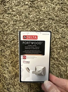 ​Gancho para toalla Delta PWD35-BN Portwood en níquel cepillado SpotShield - Imagen 1 de 2