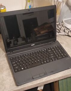 Acer TravelMate 5740 New 50 *SPARES OR REPAIRS* No Reserve 