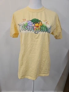 Disneyland Resort Vintage T Shirt Pooh & Friends Size XL Yellow 100% Cotton - Picture 1 of 5