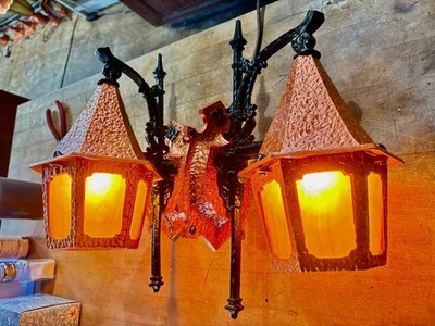 Par de luzes de varanda de bangalô estilo Tudor vintage livro de histórias artes e artesanato gótico - Imagem 1 de 4