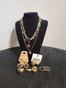 Women's Fashion Jewelry Lot Delicate Gold Tone Layering Necklaces 18" Rings - Picture 1 of 5
