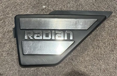 Yamaha Radian YX600 YX 600 1986 cubierta lateral izquierda Foto 1 de 4