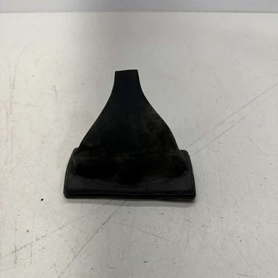 Резиновый люверс - 2022 BOBCAT UV34 - Изображение 1 из 4