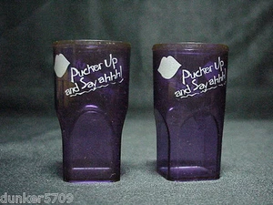 2 VASOS DE CHUPITO DE PLÁSTICO COLOR PÚRPURA 1 ONZA "¡RUNCE Y DI AHHH!" - Imagen 1 de 6