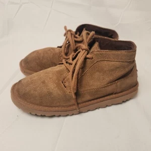UGG Kids Sz 3 Brown Nubuck Leather Shoes Chukka Used Boots  No box - Picture 1 of 8