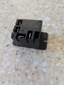 ZETTLER  S1-02435664000 Relay 30A - Picture 1 of 7