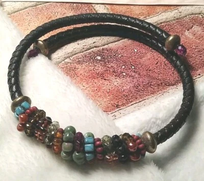 ARTISTIC! Black Bohemian Style Collar Necklace Wrapped w/Acrylic Faux Stones! — 第 1/4 张图片