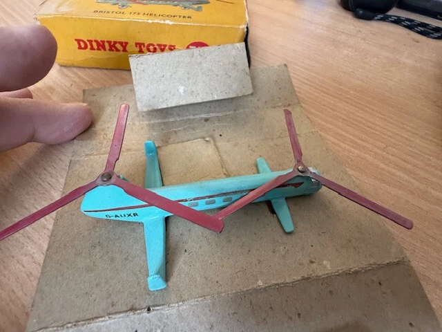 Helicóptero DINKY 715 Bristol 173. Modelo de helicóptero fundido a presión en caja original Foto 1 de 4