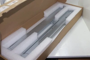 Mellanox Nvidia MTEF-KIT-L-TL 19" Racks werkzeugloses Installationsset für 4U Switch - Bild 1 von 10