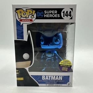 Funko POP! DC Super Heroes Batman azul cromado #144 juguete exclusivo de Tokio 2017 - Imagen 1 de 6