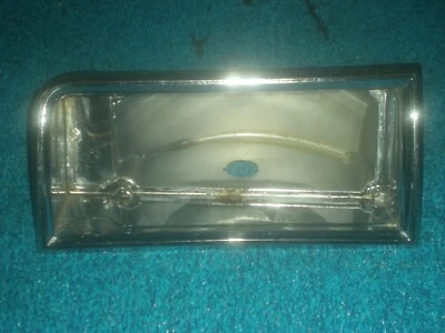 Oldsmobile Cutlass F85 442 1965 carcasa de luz trasera izquierda 5956647 Foto 1 de 4