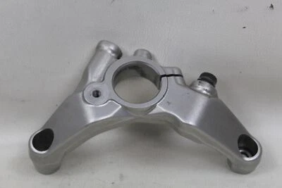 Ducati Panigale 959 OEM Right Engine Motor Bracket Support Holder 8291E071AA - Image 1 of 4