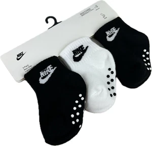 Nike Baby 3 Pk Black White Ankle Polyester Swoosh Logo Gripper Sock Set 6-12 MO - Picture 1 of 1