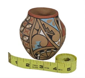 IP004 Jemez Pueblo Clay Pottery Made in New Mexico signed by the artist Abeyta - Picture 1 of 5