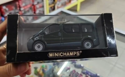 Brinquedos para presente de carro fundido metálico verde Opel Vivaro Kryptogrun Minichamps 1:43 - Imagem 1 de 4