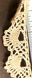 Lace VINTAGE 2 and 1/3 yard length - Picture 1 of 4
