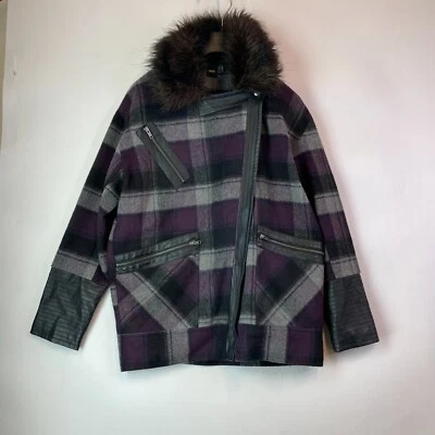 Chaqueta larga para mujer ASOS patrón de 6 cuadros cuello de piel botón cremallera púrpura y marrón Foto 1 de 4