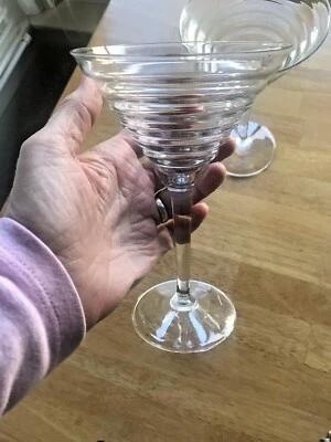 MCM Barware 2 vasos Martini anillos ópticos 9 OZ 7 pulgadas geniales y clásicos COMO NUEVOS EN ESTADO Foto 1 de 4