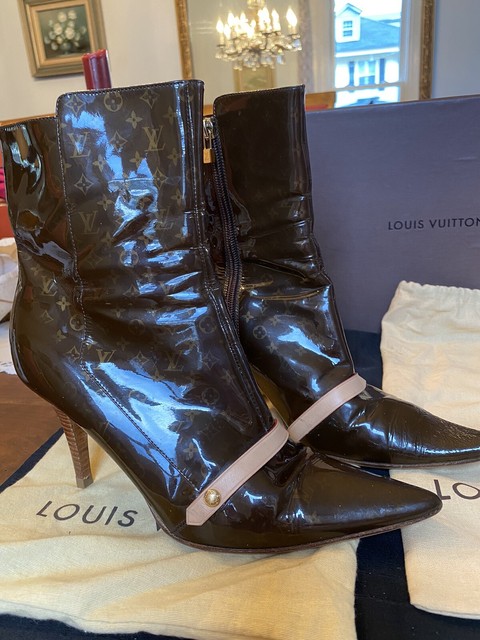 Louis Vuitton Silhouette Ankle Boot BLACK. Size 38.0