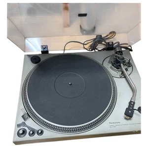 Technics SL-1700 Turntable - Direct Drive - Tested Working - Used - No Cartridg - Picture 1 of 7