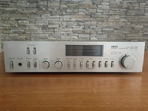 Akai AM-U55 Amplificatore Vintage Perfettamente Funzionante 55W per canale - Foto 1 di 9