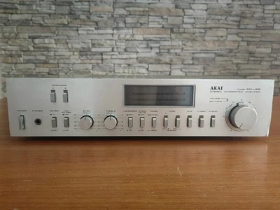 Akai AM-U55 Amplificatore Vintage Perfettamente Funzionante 55W per canale - Immagine 1 di 4