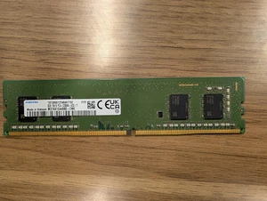 Samsung 8GB 1Rx16 DDR4 PC4-3200 Desktop Memory DIMM M378A1G44BB0-CWE - Afbeelding 1 van 1