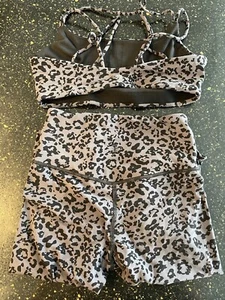 Cute/Clean Athleta Matching Leggings (XS) & Sports Bra (M). Excellent Condition - Picture 1 of 10