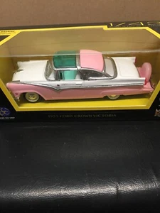 Road Signature 1:43 1955 Ford Crown Victoria - Picture 1 of 5