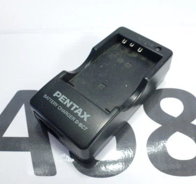 Genuine Pentax D-BC7 Battery Charger refm - Image 1 of 2