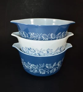 Pyrex COLONIAL MIST vintage 3 pezzi Set casseruola senza coperchi 473-B 472-B 471-B - Foto 1 di 10