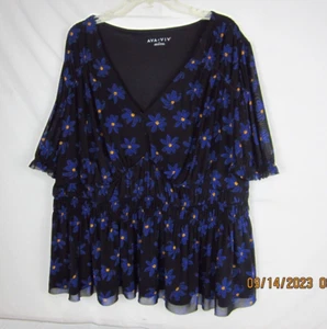 Women's Ava & Viv Short Ballon Sleeve Blue Floral Print Blouse 3X - Picture 1 of 16
