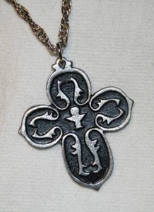 Lovely Black Enameled Swirled Pewter Cross Necklace   +++++ - Imagen 1 de 1