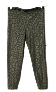 NIKE PRO CROPPED LEGGINGS Damen Gr. L olivgrün geprägt Leopard leicht - Bild 1 von 6