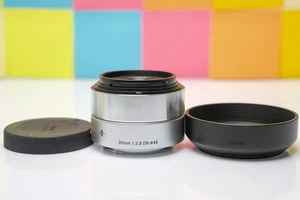 Sigma Art 30mm F2.8 DN Silver Lens For Sony E Mount - Picture 1 of 9