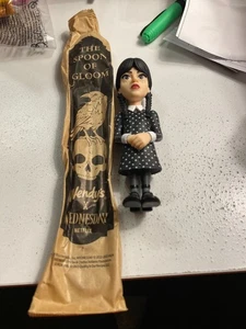 MINIX Bandai Wednesday Addams Modell, mit Wednesday Wendys Löffel  - Bild 1 von 1