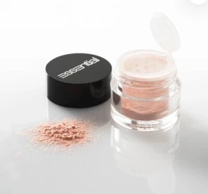 Essential Powder Eyeshadow - Picture 1 of 1