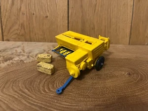 Britains Bamfords BL58 Hay Bayler (039/424) - Picture 1 of 5