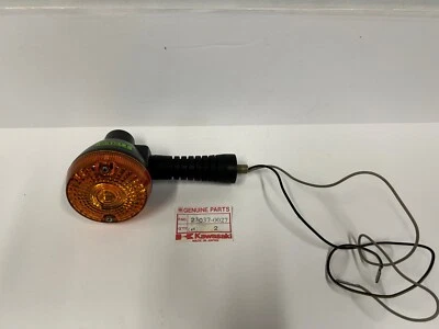 Señal de giro delantero Kawasaki KLR 650 KLR 250 nuevo OEM 23037-0027 Foto 1 de 2