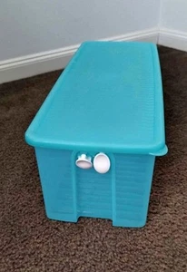 Tupperware Fridge Smart Keeper Ventsmart Large Rectangular Aqua Lid - New - Picture 1 of 2