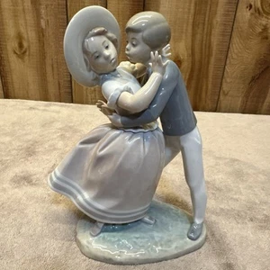 Retired Lladro Figurine "PRECOCIOUS LOVE-WALTZ TIME" #8 -No Box -Mint - Picture 1 of 8