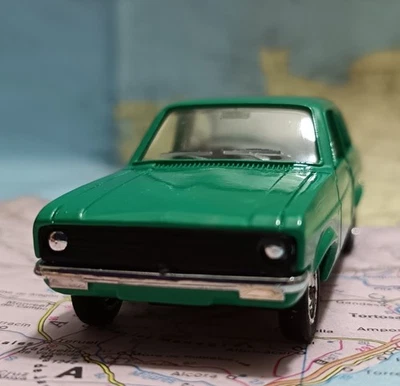 FORD ESCORT  1968    - Vintage Solido Scala 1/43 , Made in France  1976 - Immagine 1 di 4