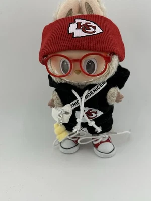 Labubu Ropa Conjunto Kansas City Chiefs Sudadera con Capucha Pantalones Tenis ❤️ (Sin Muñeca) Foto 1 de 4