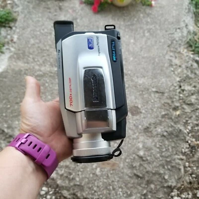 Panasonic PV-DV92D Mini DV Camcorder Record Watch Play Transfer MiniDV Tapes - Image 1 of 4