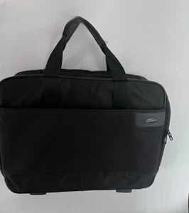 Black Samsonite 2 Wheel Luggage Case - Picture 1 of 2