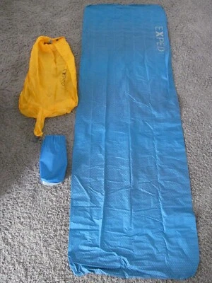 Exped Airmat ultraleve médio com bomba Schnozzel 72 x 20,5 x 2,8 polegadas acampamento - Imagem 1 de 4