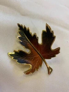 FOGLIA D'ACERO Spilla Vintage Retro Costume Autunno Estate Gioielli Tono Oro - Foto 1 di 5